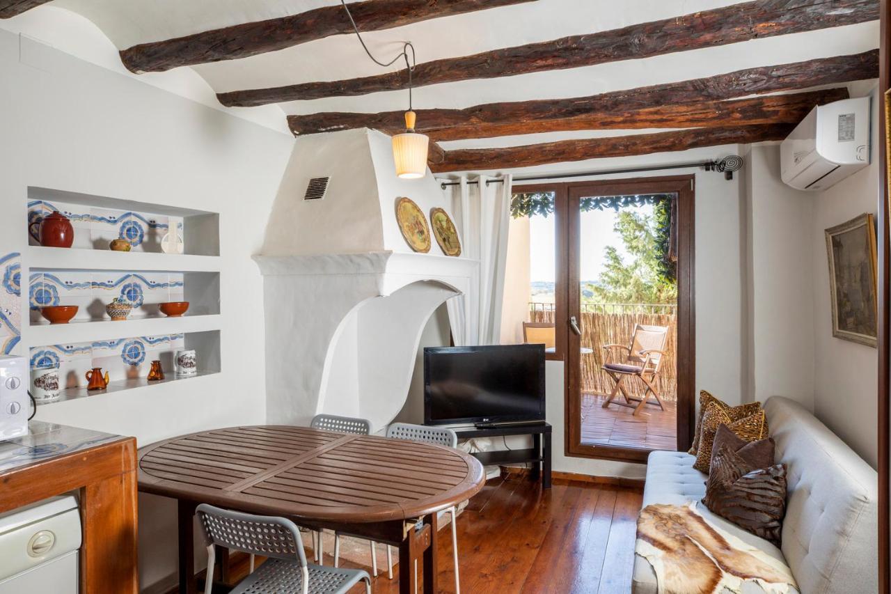 Apartamentos Vino Tinto Y Restaurante Tomate Rosa Adahuesca Екстериор снимка