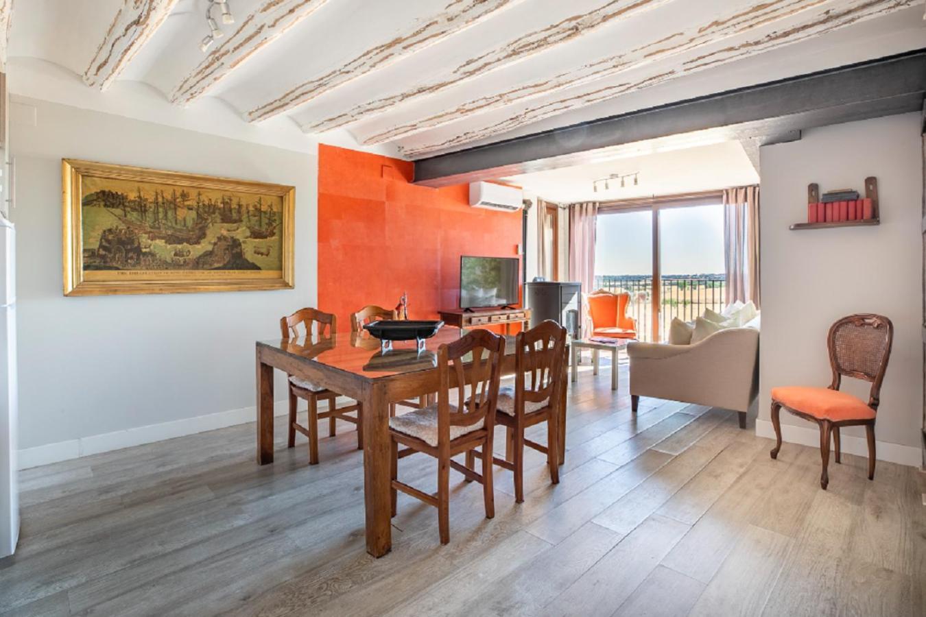 Apartamentos Vino Tinto Y Restaurante Tomate Rosa Adahuesca Екстериор снимка