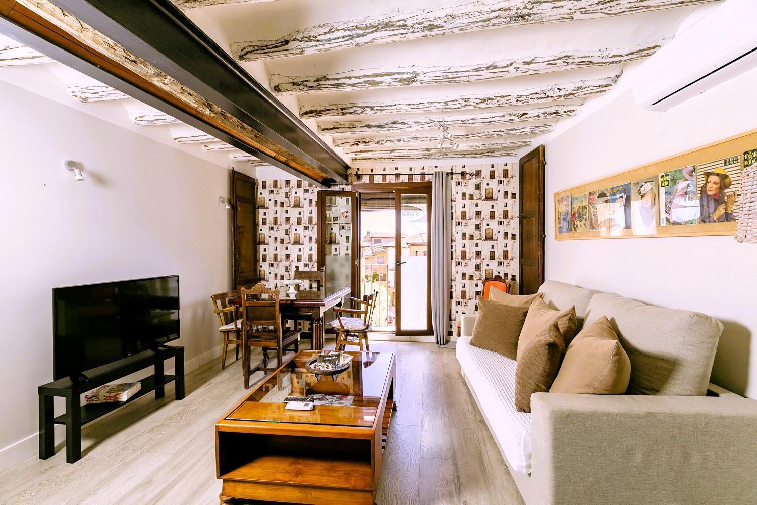 Apartamentos Vino Tinto Y Restaurante Tomate Rosa Adahuesca Екстериор снимка